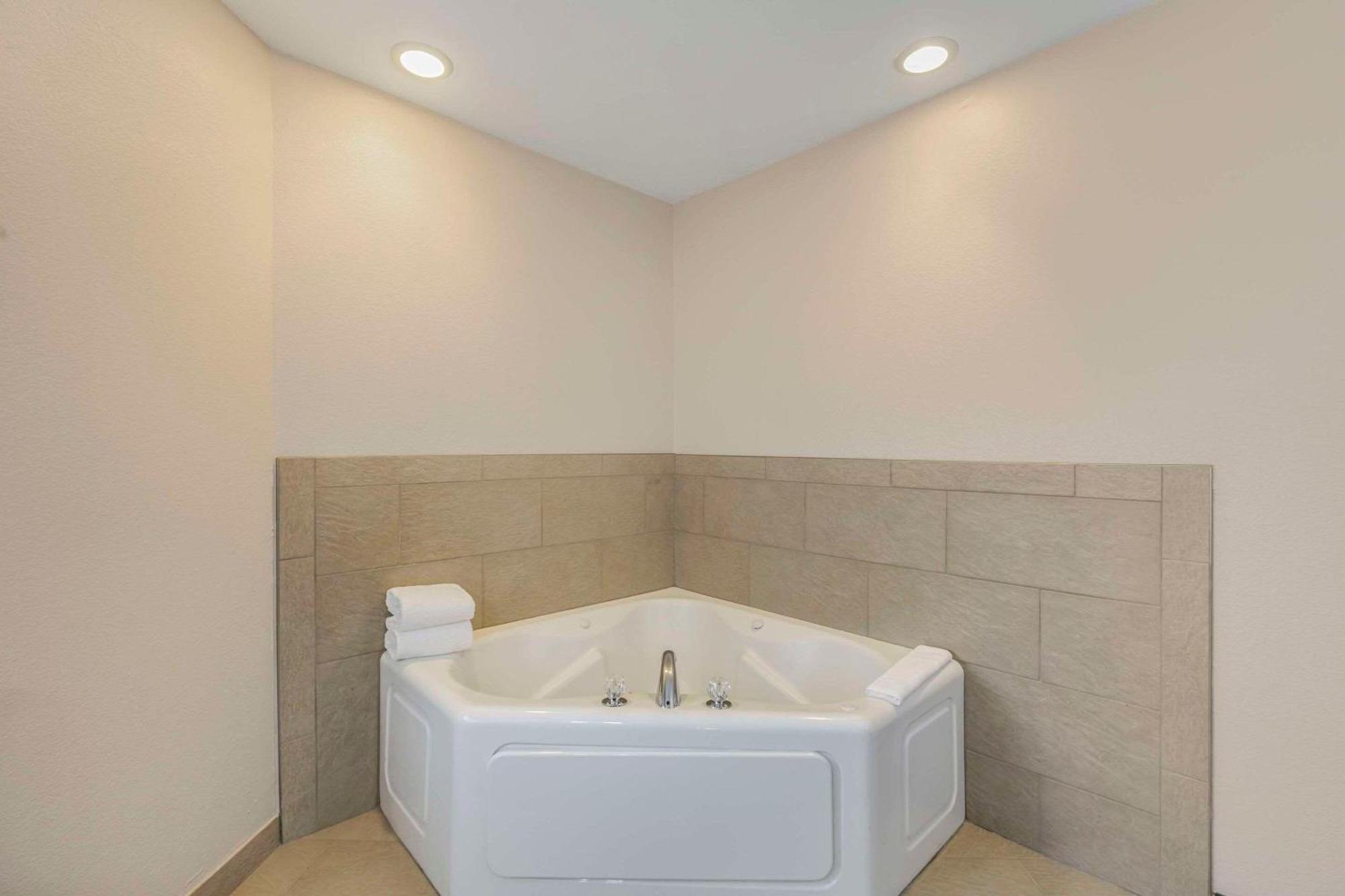 Country Inn & Suites By Radisson, Elk Grove Village-Itasca Dış mekan fotoğraf